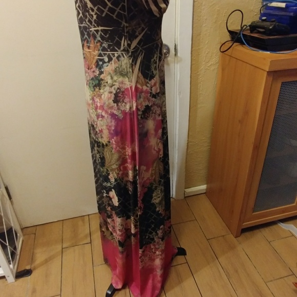 Maxi Summer Dress - Picture 2 of 8